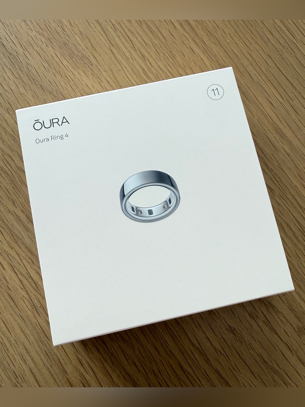Oura Ring 4 Smart Ring Tracker Size 11 Silver Bluetooth Boxed JZ90-54217-11